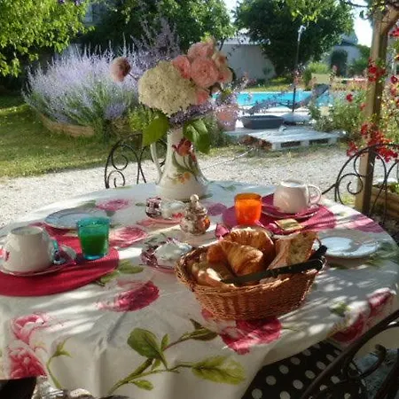 Bed and breakfast La Tonnelle Fleurie D'hotes *